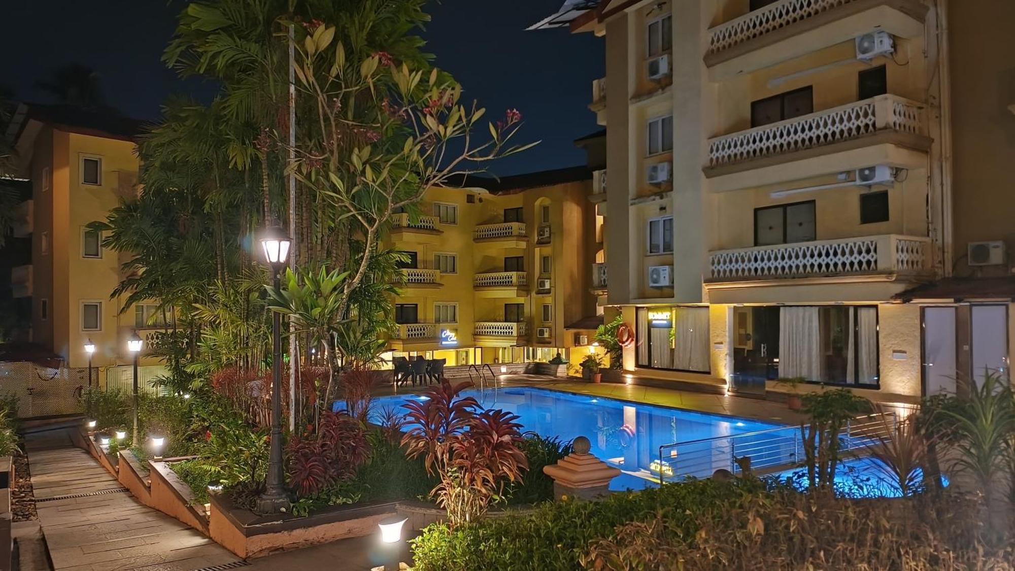 Golden Landmark Green Valley Beach Resort Dona Paula Eksteriør billede