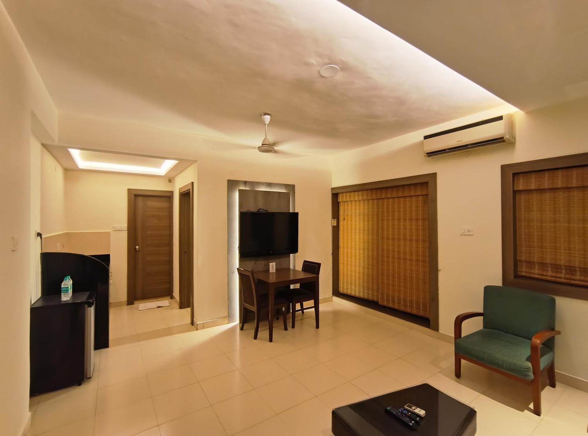Golden Landmark Green Valley Beach Resort Dona Paula Eksteriør billede