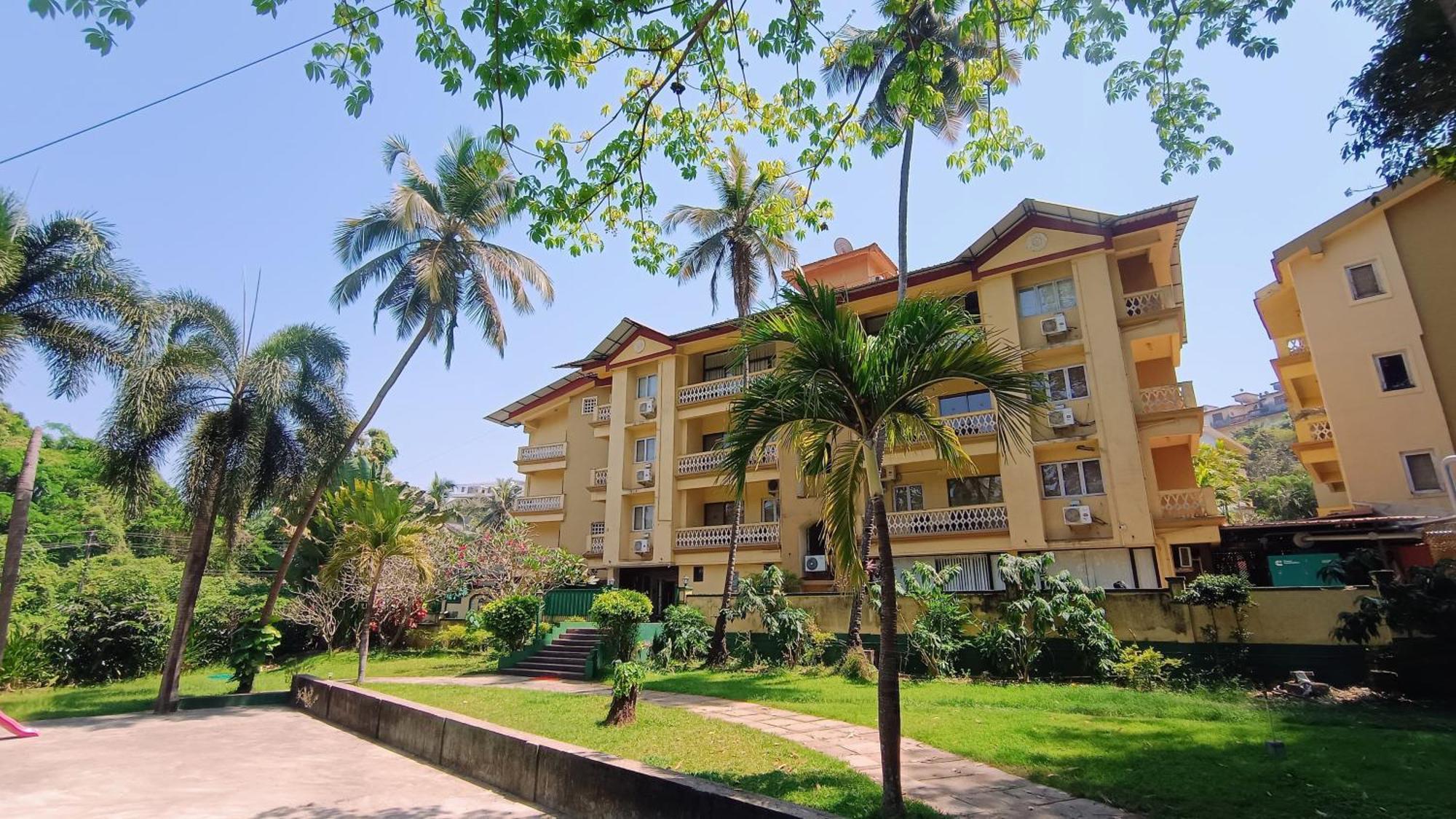 Golden Landmark Green Valley Beach Resort Dona Paula Eksteriør billede