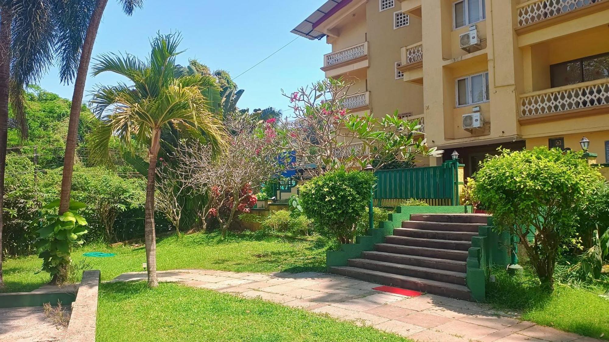 Golden Landmark Green Valley Beach Resort Dona Paula Eksteriør billede