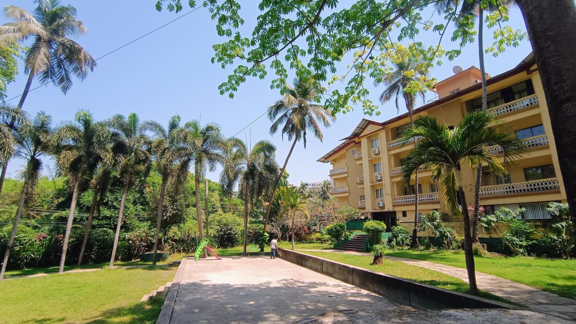 Golden Landmark Green Valley Beach Resort Dona Paula Eksteriør billede