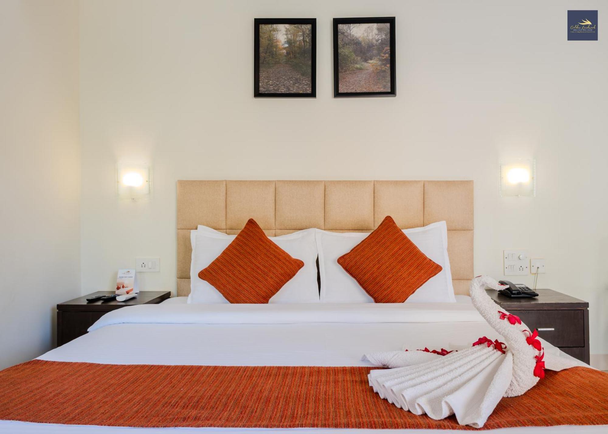 Golden Landmark Green Valley Beach Resort Dona Paula Eksteriør billede