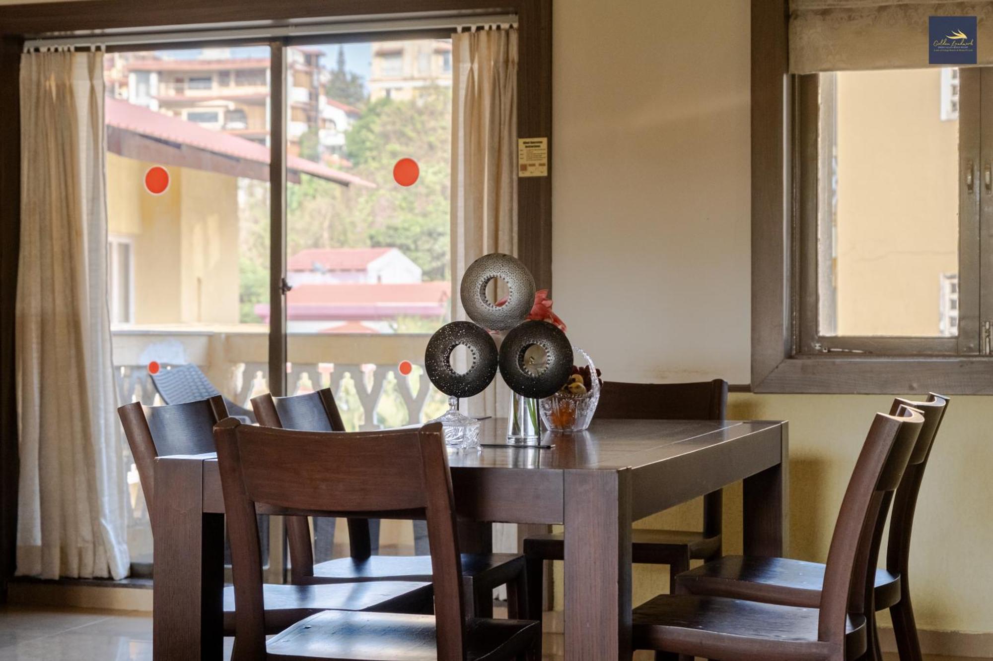 Golden Landmark Green Valley Beach Resort Dona Paula Eksteriør billede