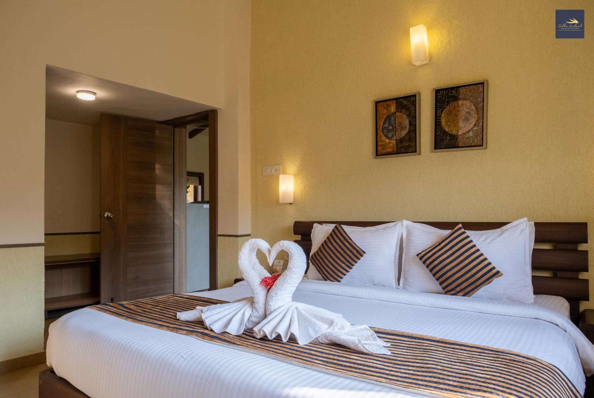 Golden Landmark Green Valley Beach Resort Dona Paula Eksteriør billede